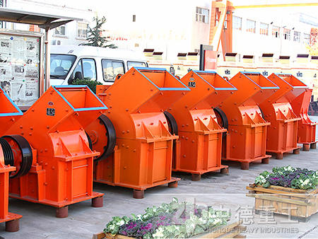 不僅可用于破碎生產(chǎn)線、制砂生產(chǎn)線，也可在選礦生產(chǎn)線中替代圓錐破碎機。下面我們就具體來看錘式破碎機應(yīng)用于哪些方面？